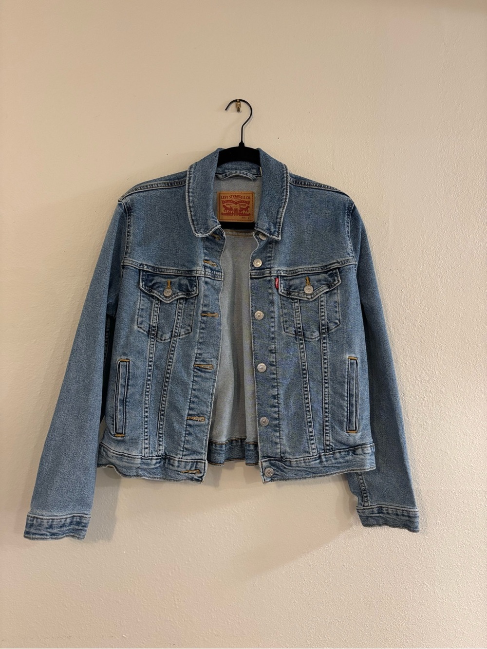 Levi's Women's Medium Light Blue Denim Jacket
